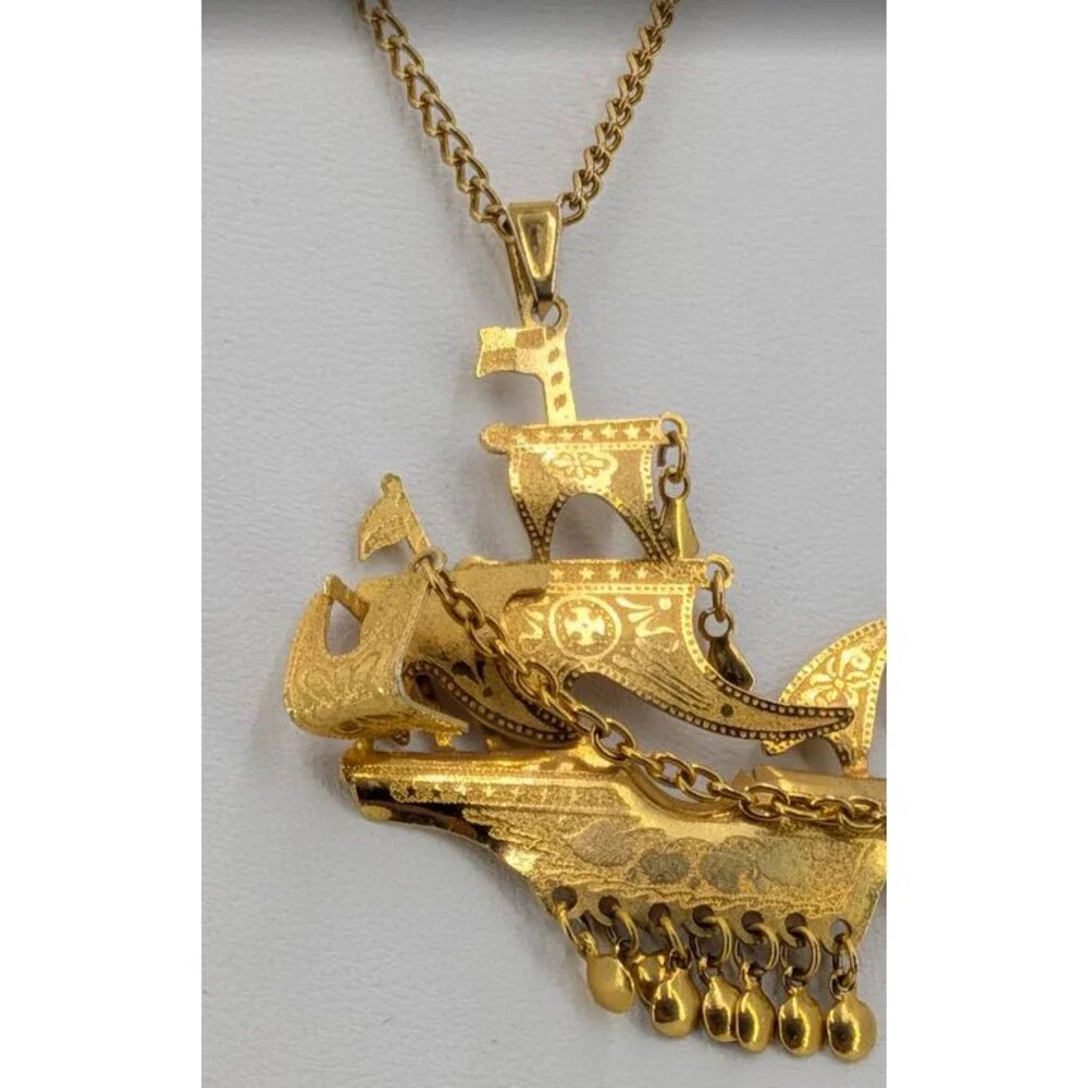 Pirate Ship Pendant Necklace Gold Tone Spanish Galleon Nautical 24 inch  Dangle